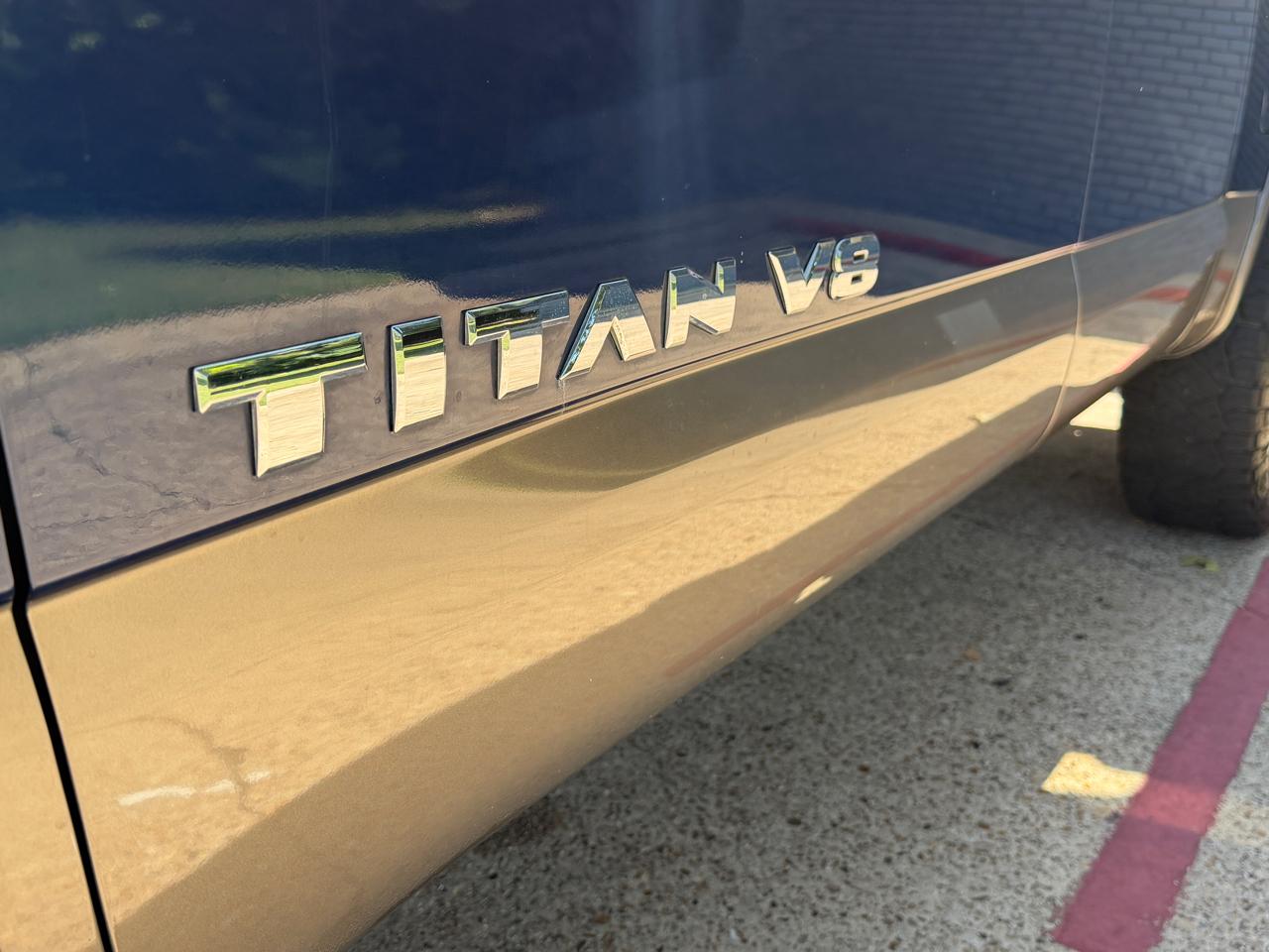 Nissan Titan 4x4 Crew Cab Platinum Reserve 2019