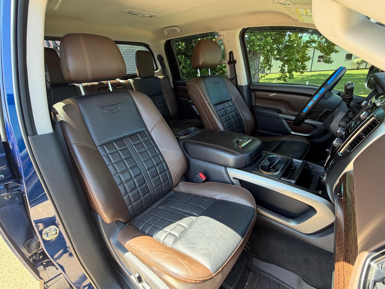 Nissan Titan 4x4 Crew Cab Platinum Reserve 2019