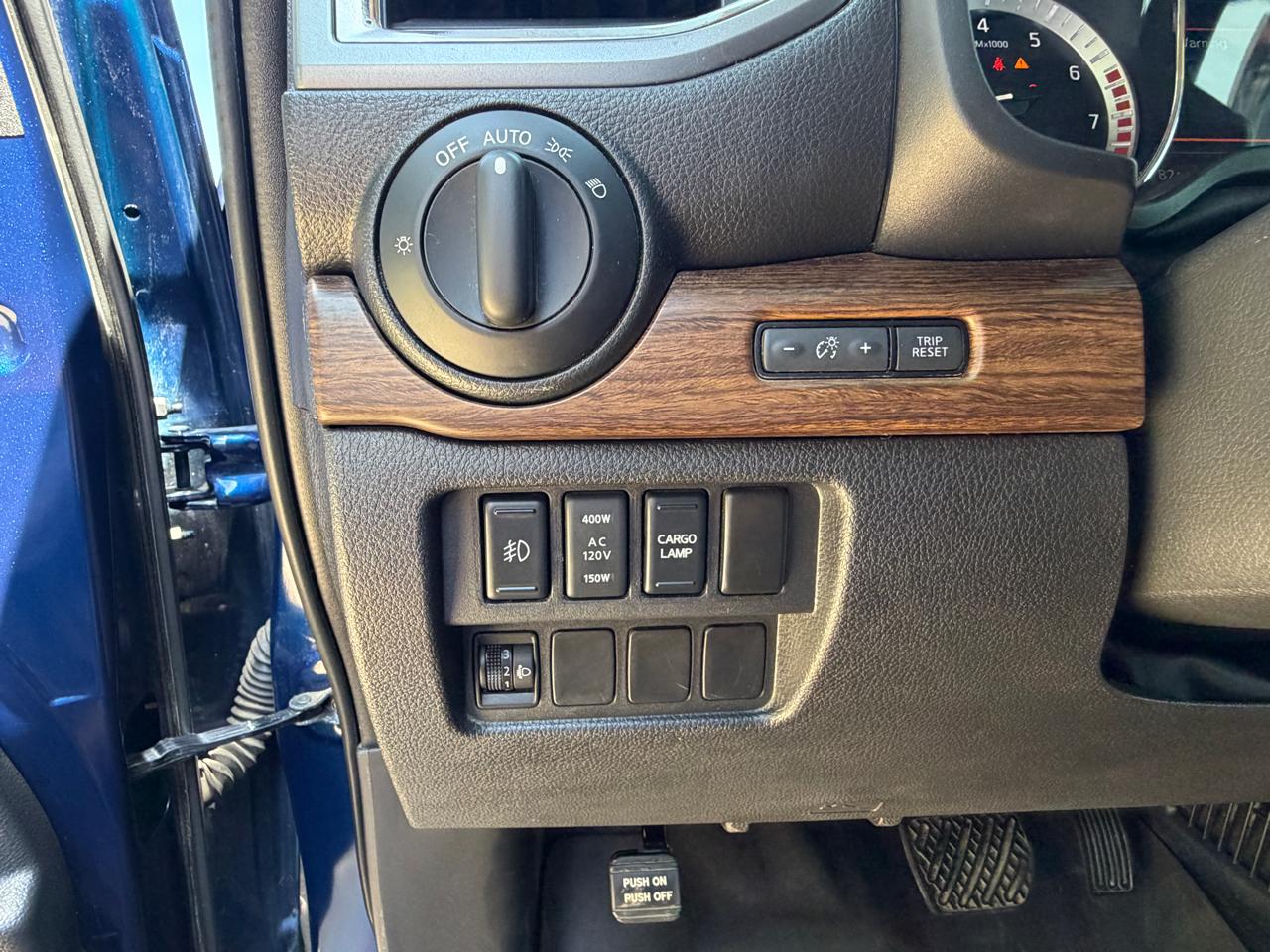 Nissan Titan 4x4 Crew Cab Platinum Reserve 2019