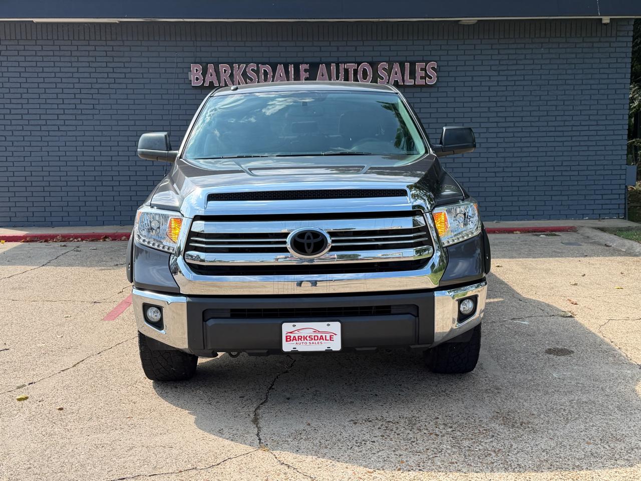 Toyota Tundra SR5 5.7L V8 CrewMax 2WD 2017