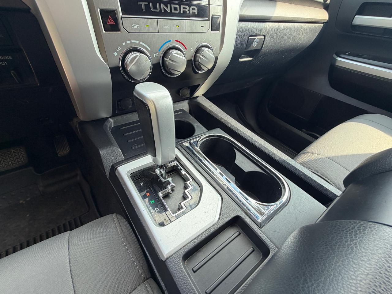 Toyota Tundra SR5 5.7L V8 CrewMax 2WD 2017