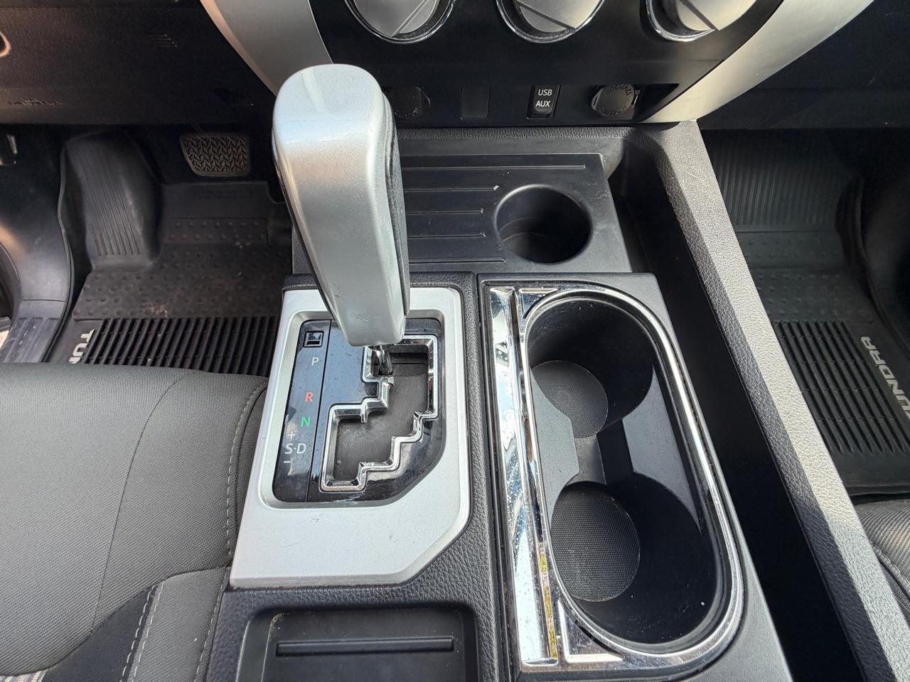 Toyota Tundra SR5 5.7L V8 CrewMax 2WD 2017