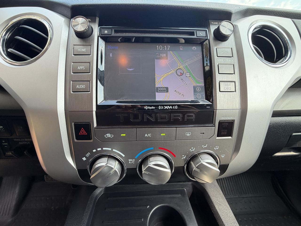 Toyota Tundra SR5 5.7L V8 CrewMax 2WD 2017