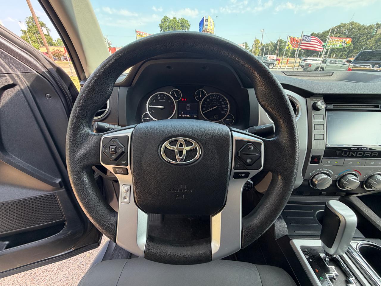Toyota Tundra SR5 5.7L V8 CrewMax 2WD 2017