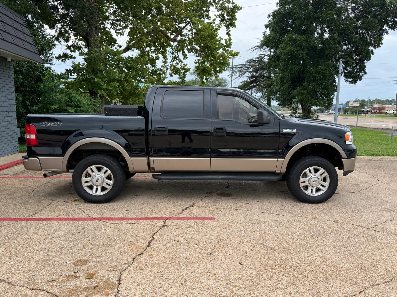 Ford F-150 4WD SuperCrew 145" Lariat 2004