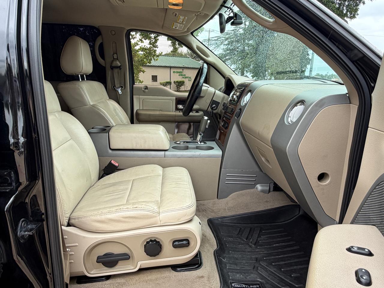 Ford F-150 4WD SuperCrew 145" Lariat 2004