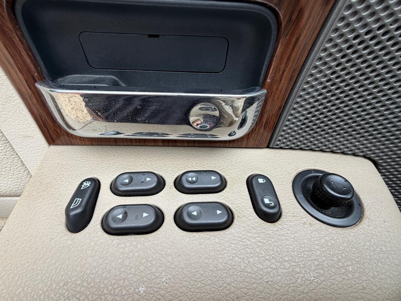 Ford F-150 4WD SuperCrew 145" Lariat 2004