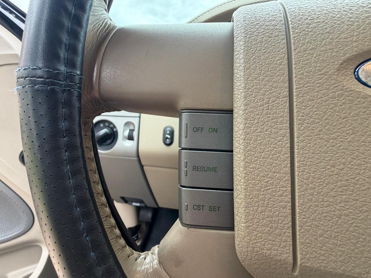 Ford F-150 4WD SuperCrew 145" Lariat 2004