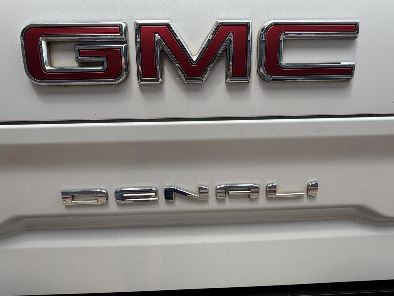 GMC Sierra 1500 4WD Crew Cab 143.5" Denali 2020