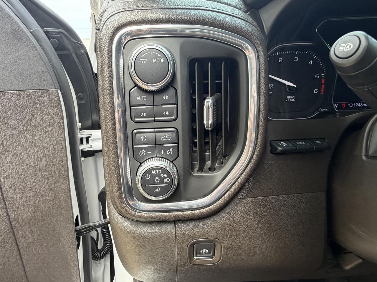GMC Sierra 1500 4WD Crew Cab 143.5" Denali 2020