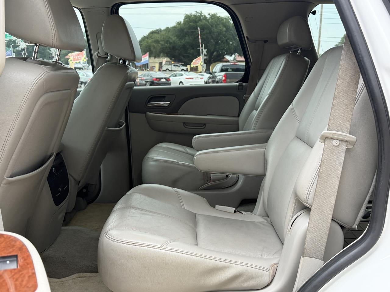 GMC Yukon 2WD 4dr 1500 SLT 2007