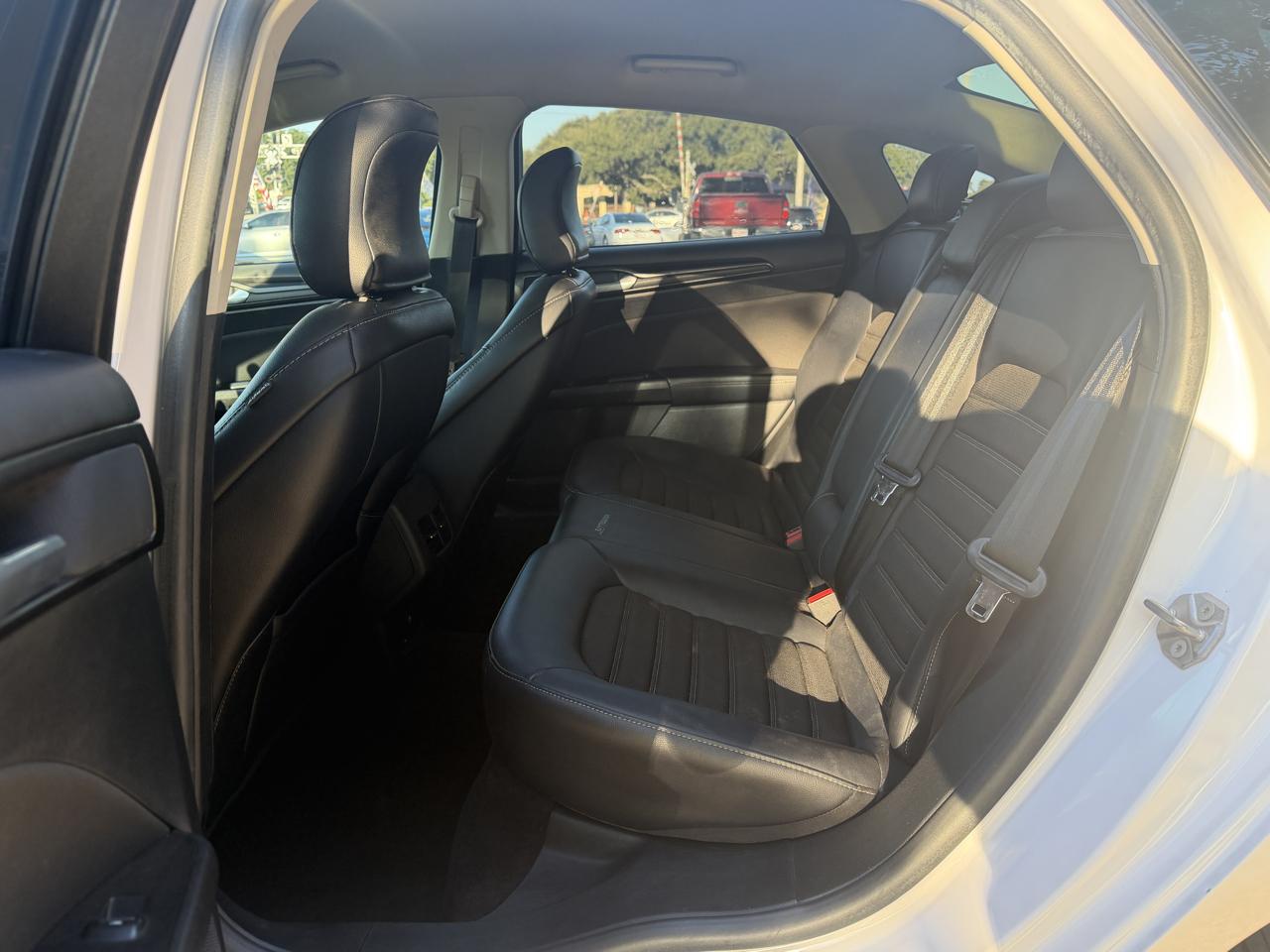 Ford Fusion 4dr Sdn I4 SEL 2018