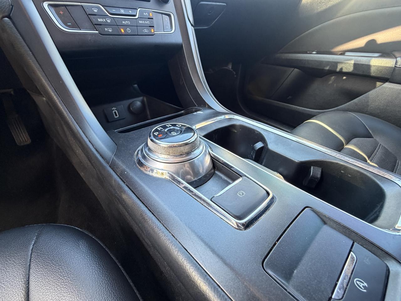 Ford Fusion 4dr Sdn I4 SEL 2018