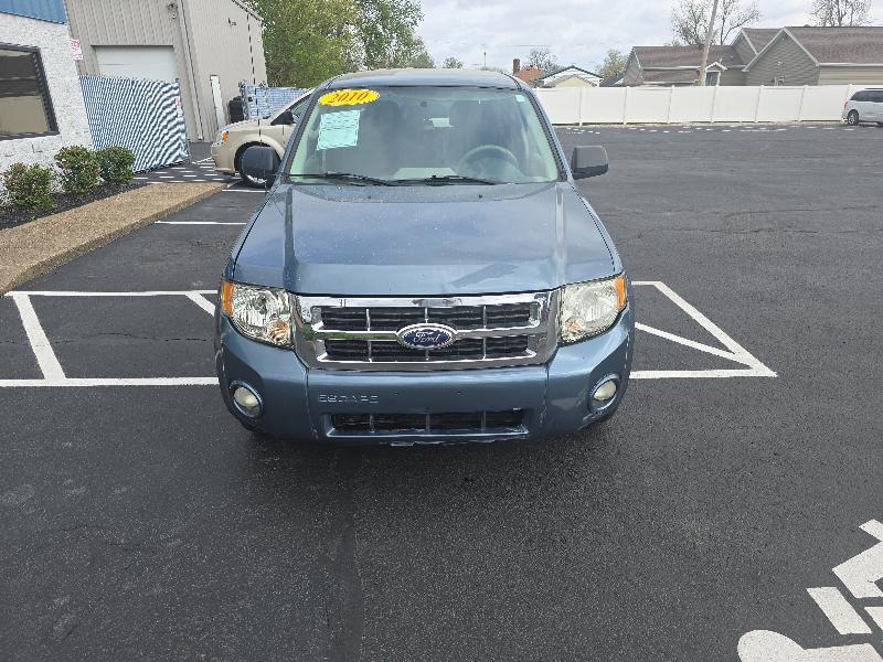 Ford Escape XLS FWD 2010