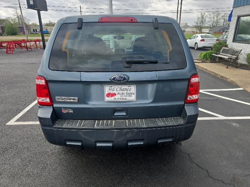 Ford Escape XLS FWD 2010