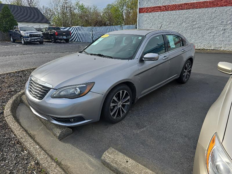 Chrysler 200 Touring 2013