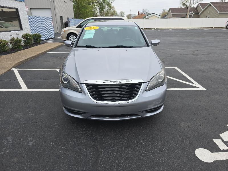 Chrysler 200 Touring 2013