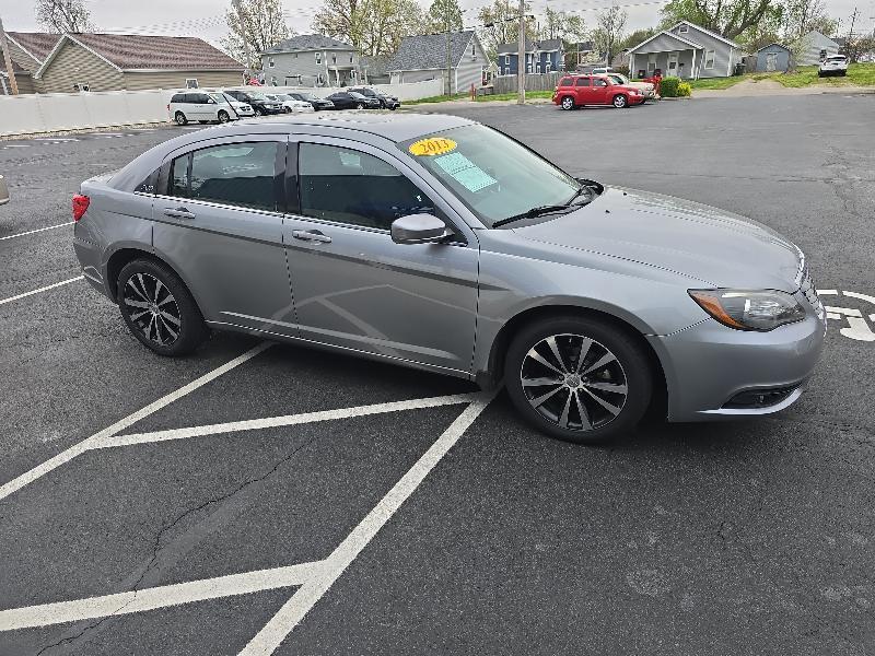 Chrysler 200 Touring 2013