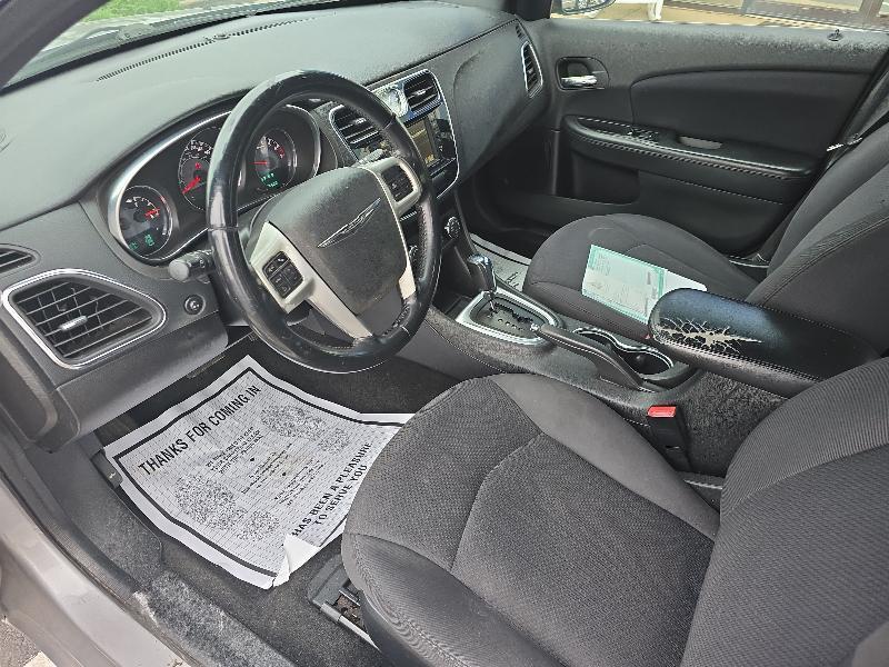 Chrysler 200 Touring 2013