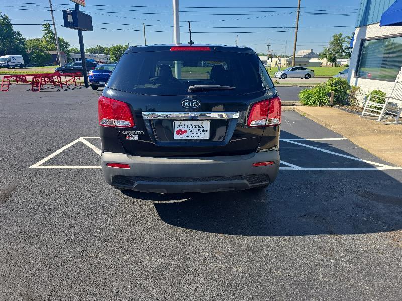 Kia Sorento LX 2WD 2011