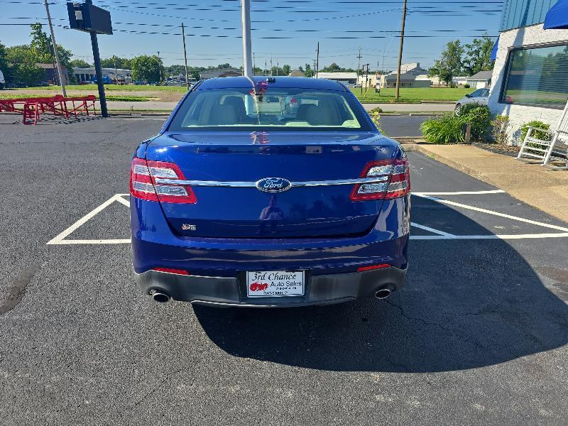 Ford Taurus SE FWD 2014