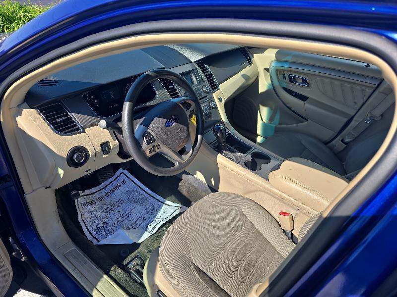 Ford Taurus SE FWD 2014