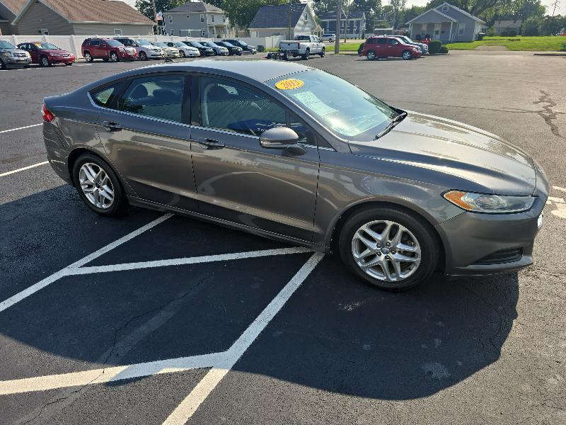 Ford Fusion SE 2013