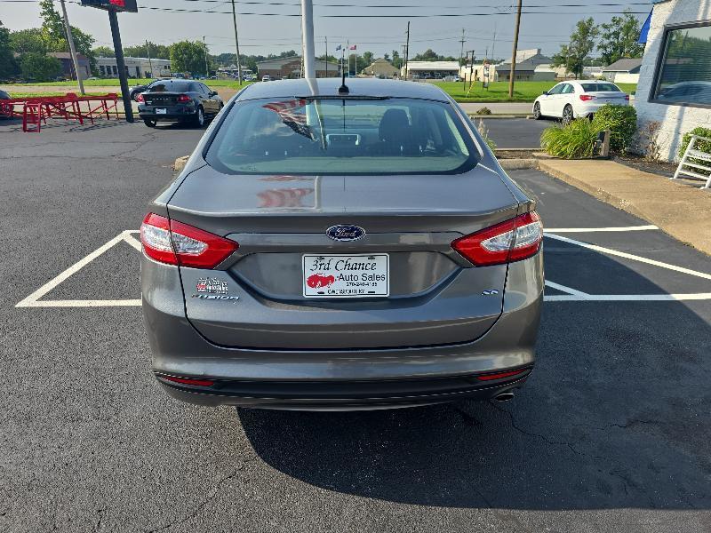Ford Fusion SE 2013