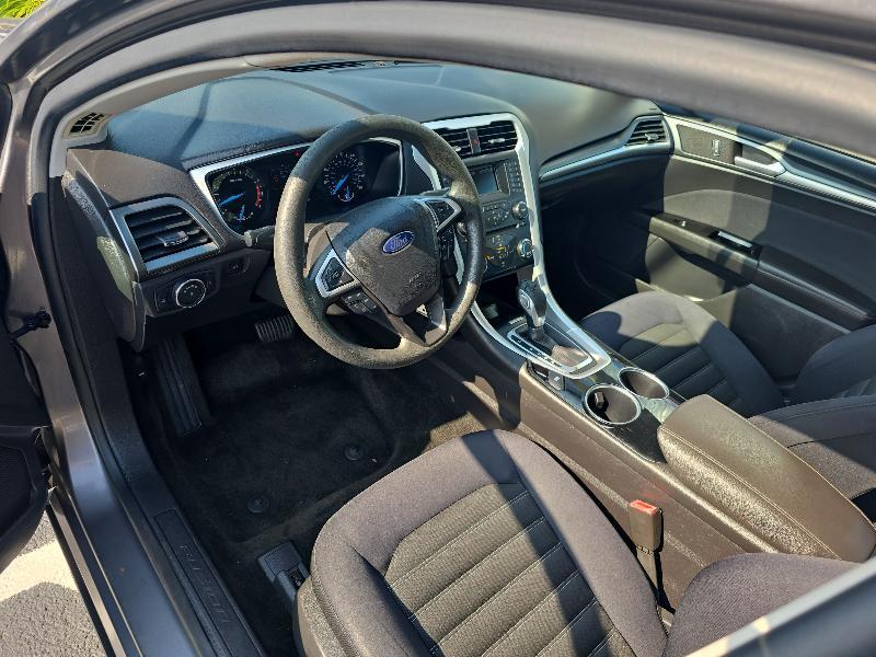 Ford Fusion SE 2013