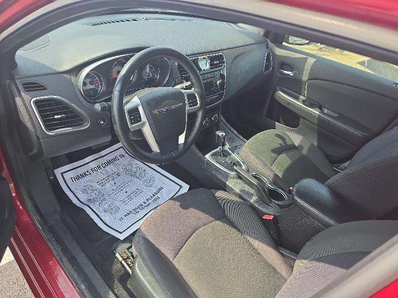 Chrysler 200 Touring 2012
