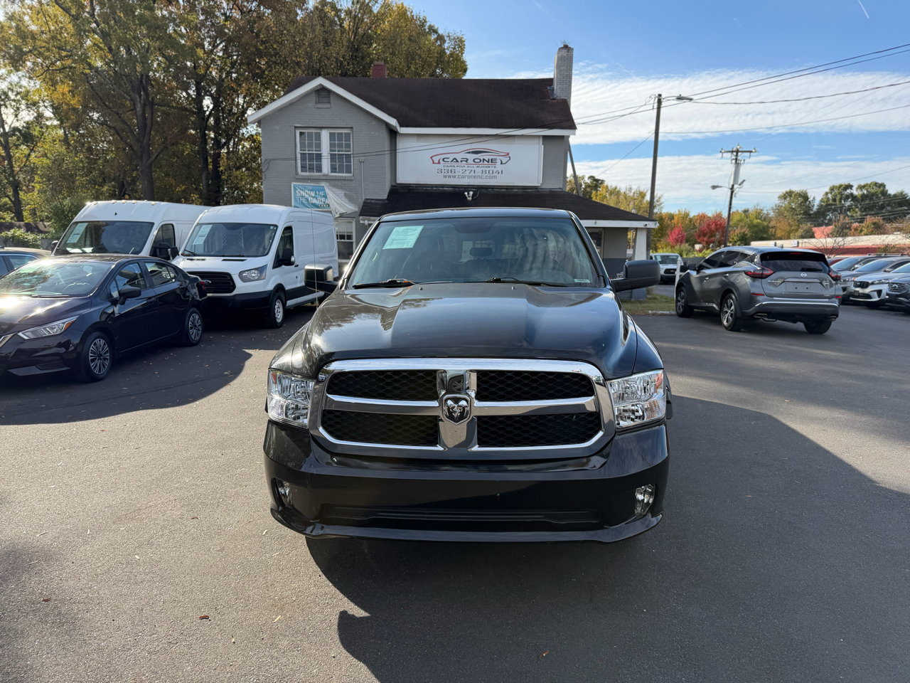 RAM 1500 Express 4x2 Quad Cab 6'4" Box 2017 RAM 1500 Express 4x2 Quad Cab 6'4" Box 2017