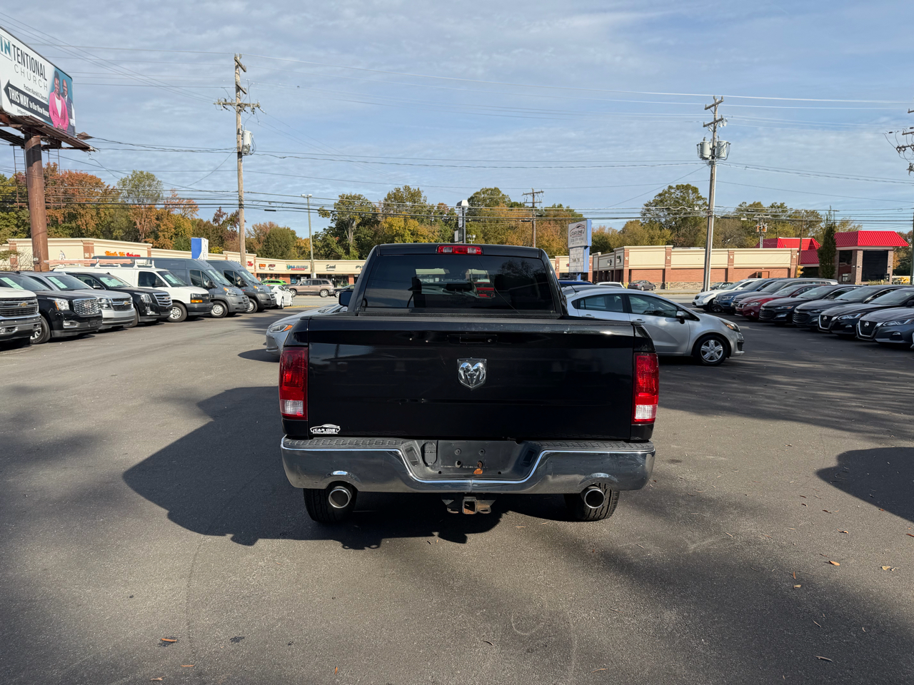 RAM 1500 Express 4x2 Quad Cab 6'4" Box 2017 RAM 1500 Express 4x2 Quad Cab 6'4" Box 2017