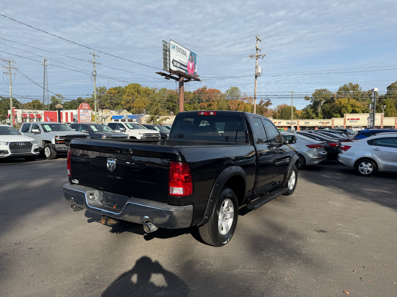RAM 1500 Express 4x2 Quad Cab 6'4" Box 2017 RAM 1500 Express 4x2 Quad Cab 6'4" Box 2017