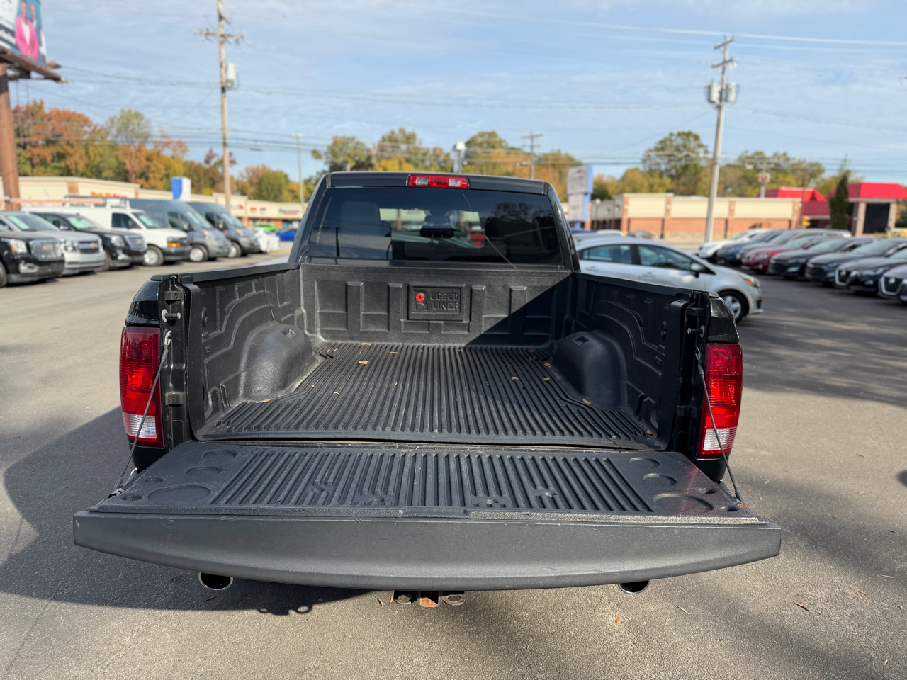 RAM 1500 Express 4x2 Quad Cab 6'4" Box 2017 RAM 1500 Express 4x2 Quad Cab 6'4" Box 2017