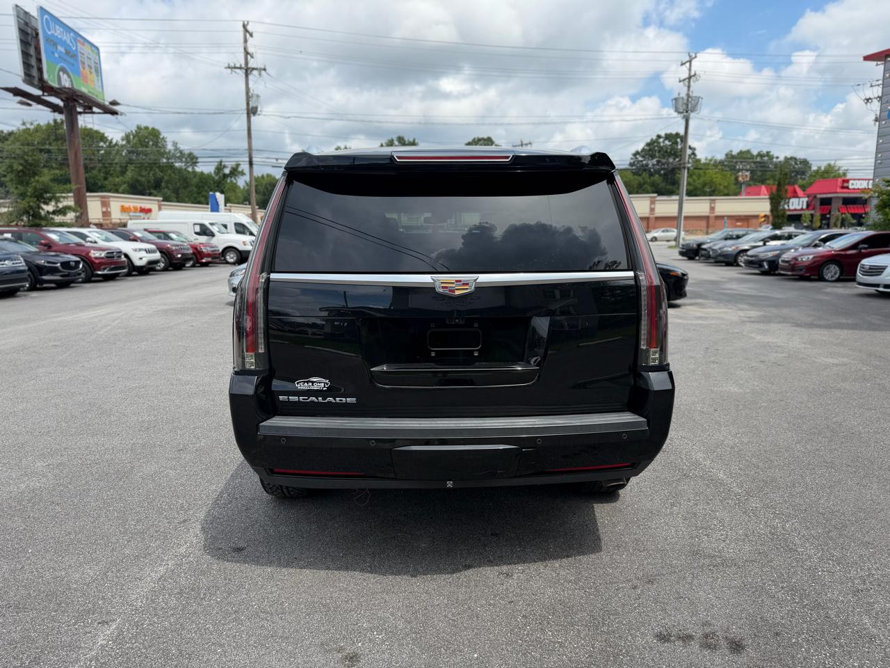 Cadillac Escalade 4WD 4dr Luxury 2017