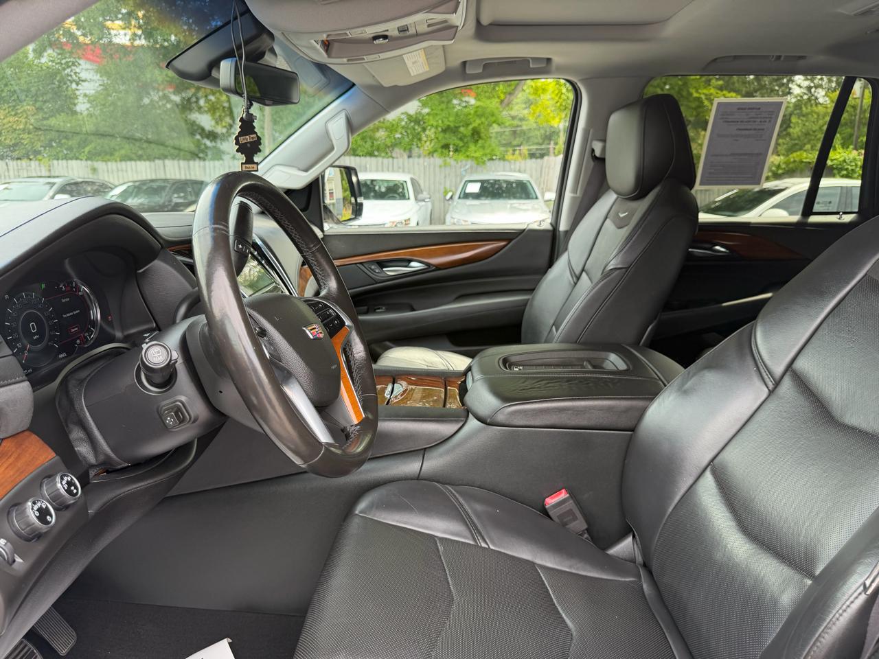 Cadillac Escalade 4WD 4dr Luxury 2017
