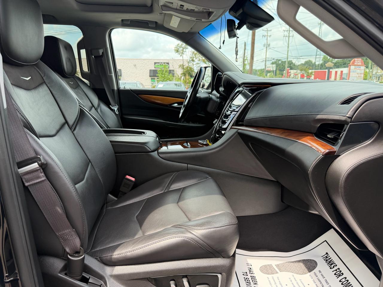 Cadillac Escalade 4WD 4dr Luxury 2017