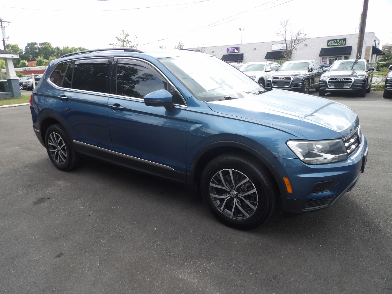 Volkswagen Tiguan 2.0T SE R-Line Black 4MOTION 2020 Volkswagen Tiguan 2.0T SE R-Line Black 4MOTION 2020