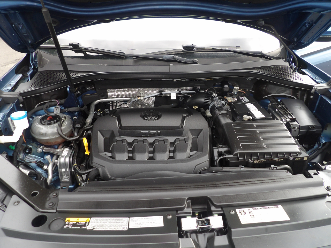 Volkswagen Tiguan 2.0T SE R-Line Black 4MOTION 2020 Volkswagen Tiguan 2.0T SE R-Line Black 4MOTION 2020