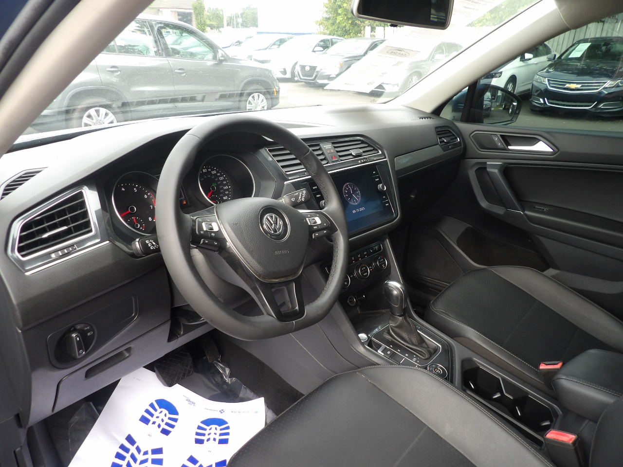 Volkswagen Tiguan 2.0T SE R-Line Black 4MOTION 2020 Volkswagen Tiguan 2.0T SE R-Line Black 4MOTION 2020