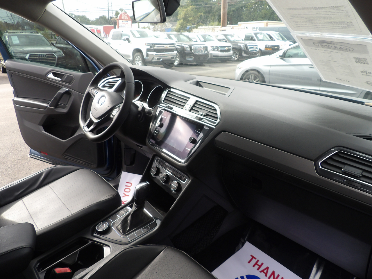 Volkswagen Tiguan 2.0T SE R-Line Black 4MOTION 2020 Volkswagen Tiguan 2.0T SE R-Line Black 4MOTION 2020