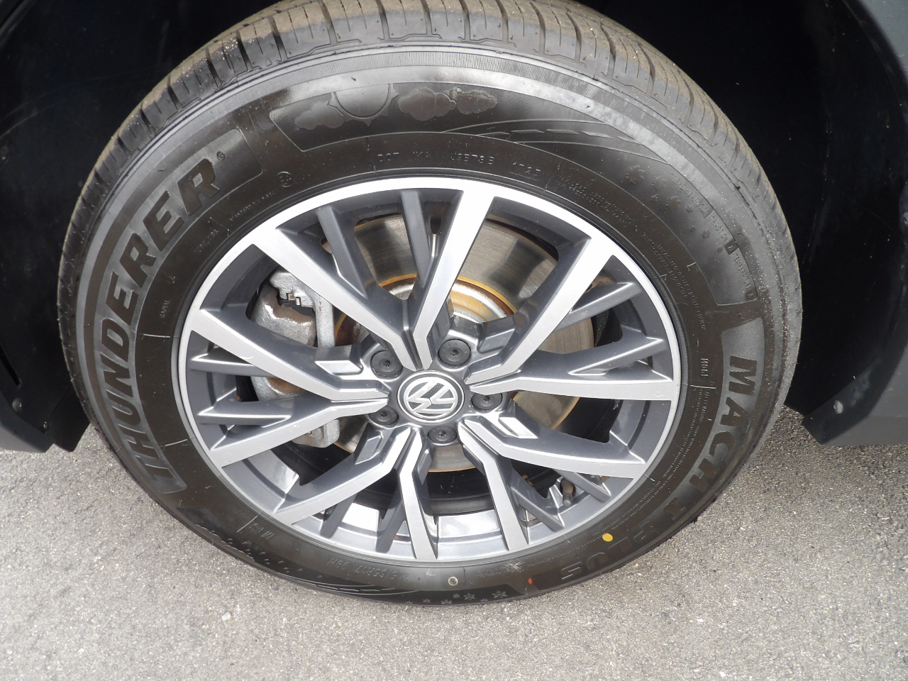 Volkswagen Tiguan 2.0T SE R-Line Black 4MOTION 2020 Volkswagen Tiguan 2.0T SE R-Line Black 4MOTION 2020