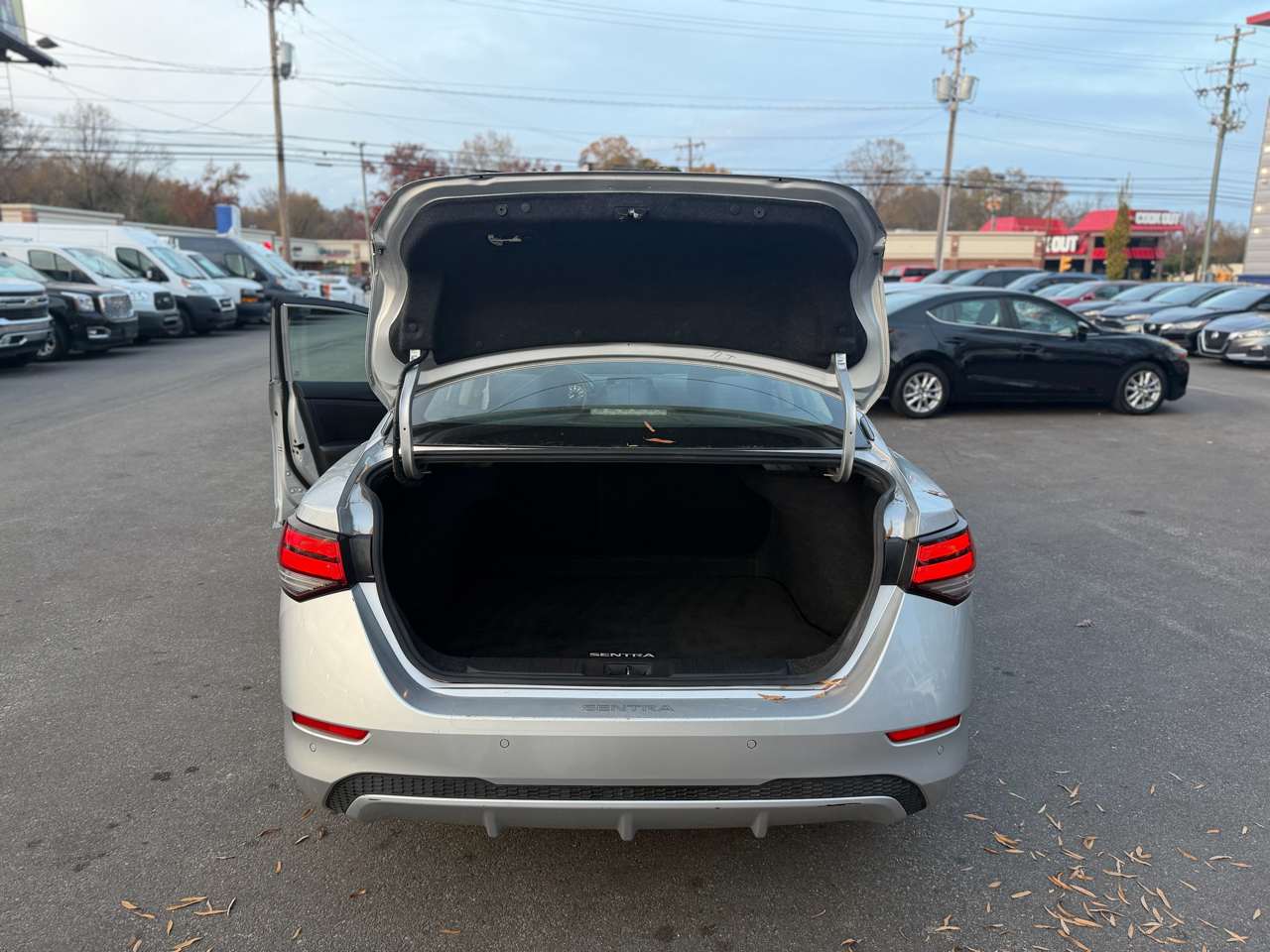 Nissan Sentra S CVT 2020