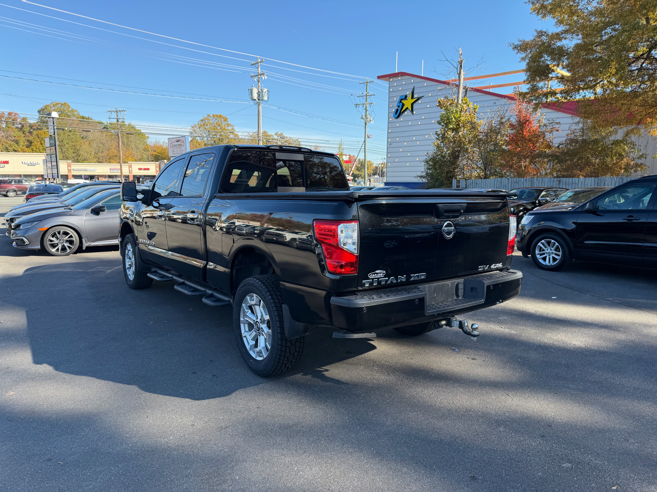 Nissan Titan XD 4x4 Gas Crew Cab SV 2019