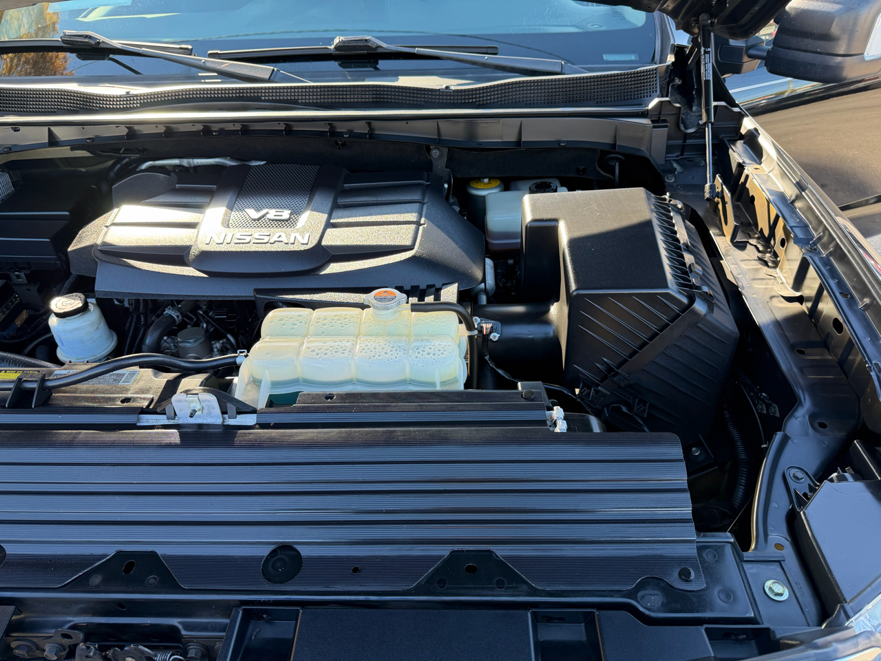 Nissan Titan XD 4x4 Gas Crew Cab SV 2019