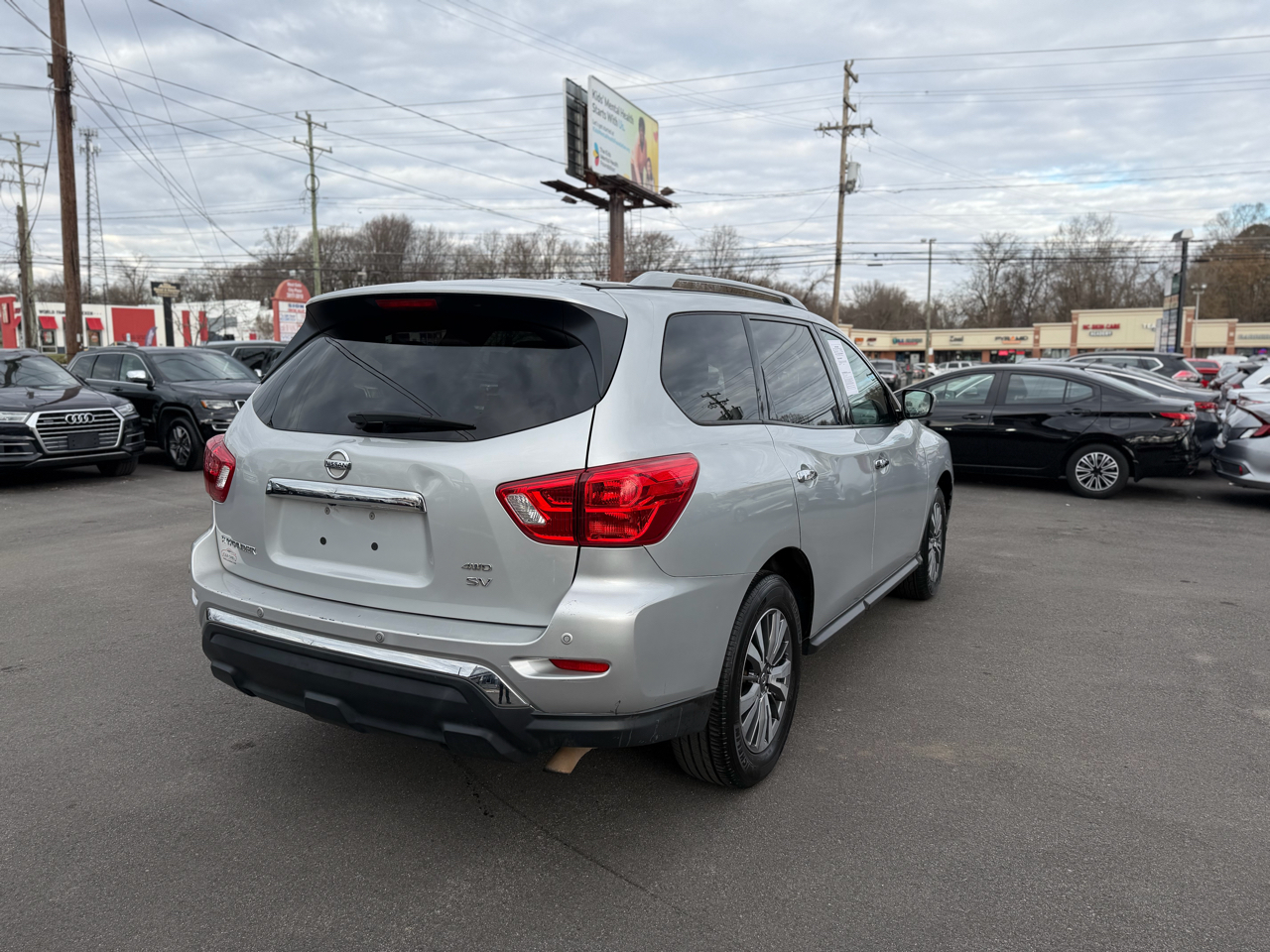 Nissan Pathfinder 4x4 SV 2020