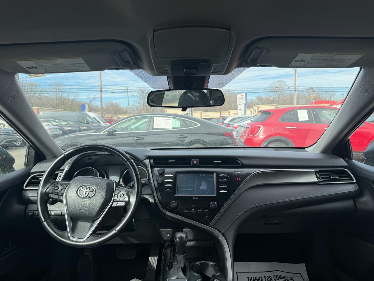 Toyota Camry SE Auto (Natl) 2020