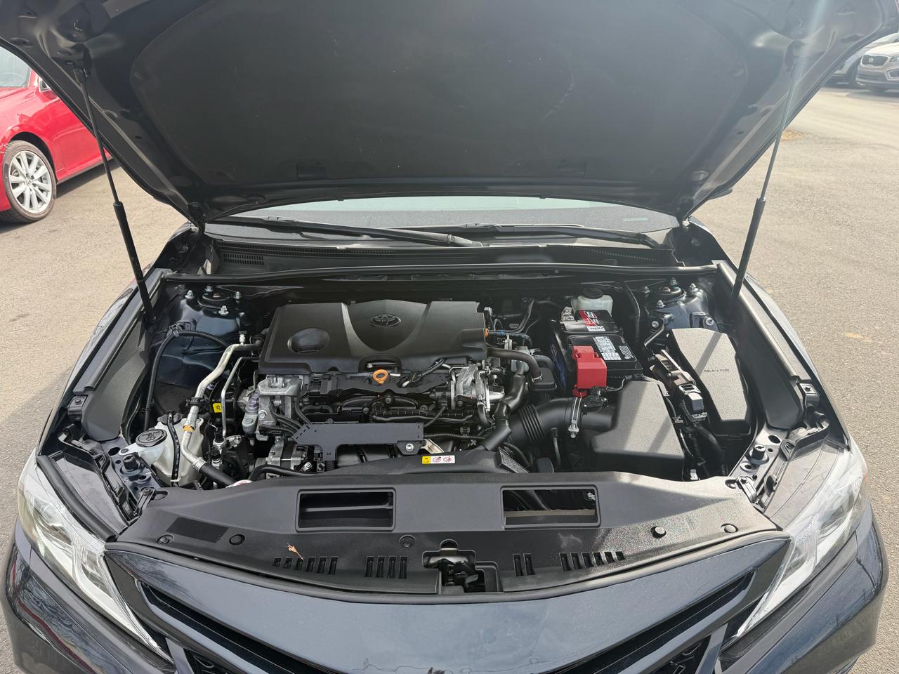Toyota Camry SE Auto (Natl) 2020