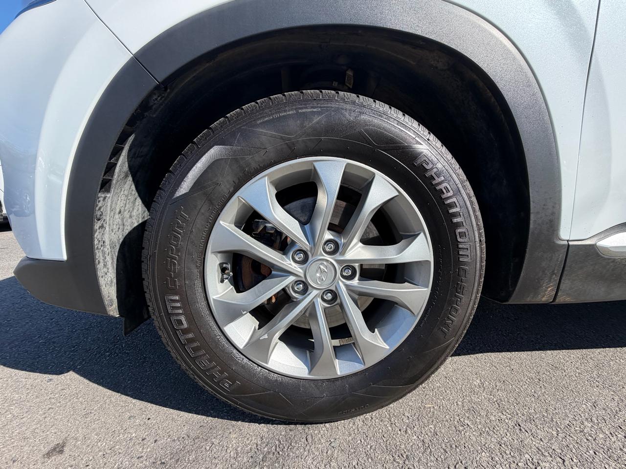 Hyundai Santa Fe SE 2.4L Auto FWD 2019