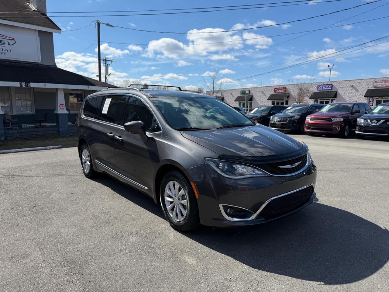 Chrysler Pacifica Touring-L FWD 2017